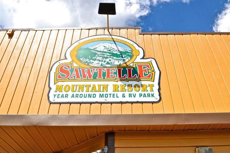 Sawtelle Mountain Resort Island Park Exterior photo